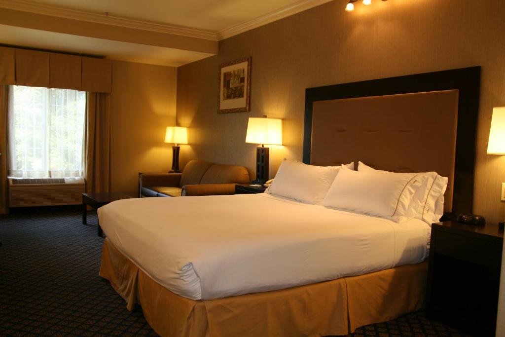 Holiday Inn Express San Pablo - Richmond Area an IHG Hotel - image 3