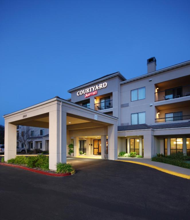 Courtyard by Marriott Roseville - main image