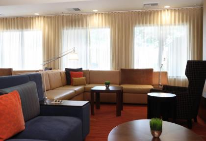 Courtyard By Marriott Salinas Monterey - image 3