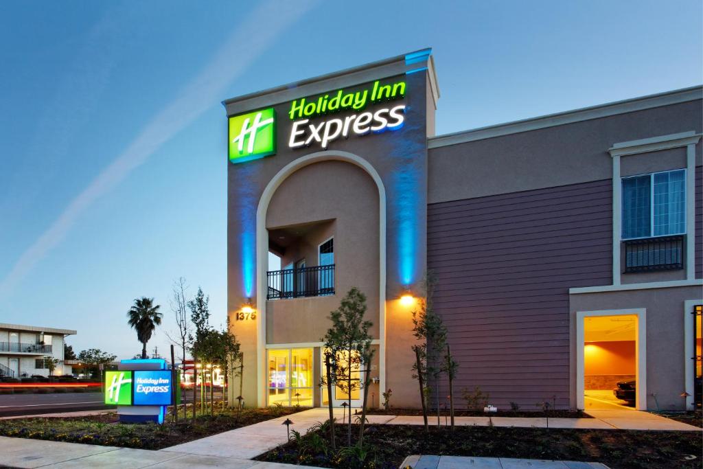 Holiday Inn Express Benicia an IHG Hotel - main image