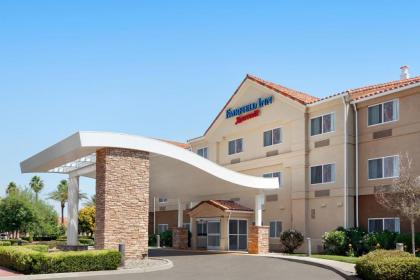 Fairfield Inn by Marriott Visalia Sequoia - image 2