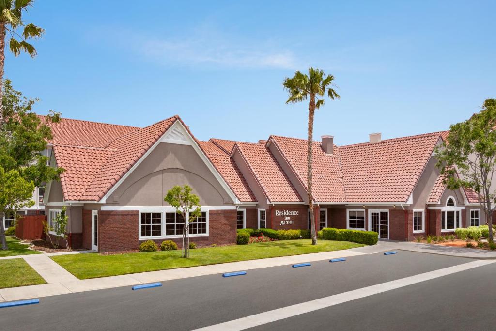 Residence Inn by Marriott Palmdale - image 2