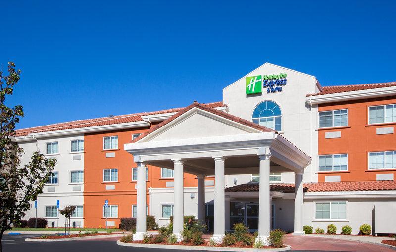 Holiday Inn Express Hotel & Suites Oroville Southwest - main image