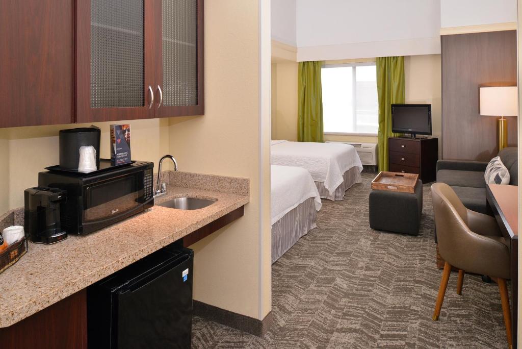 SpringHill Suites Corona Riverside - image 2