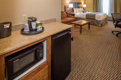 Best Western Airport Inn & Suites Oakland - image 4