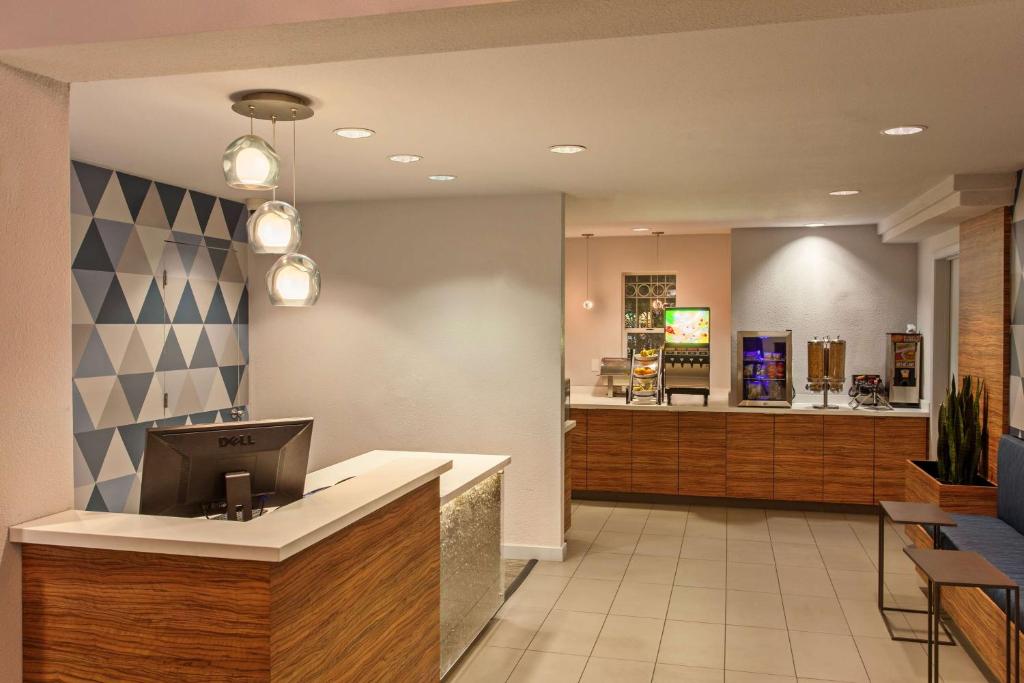 Best Western Plus Executive Suites - main image