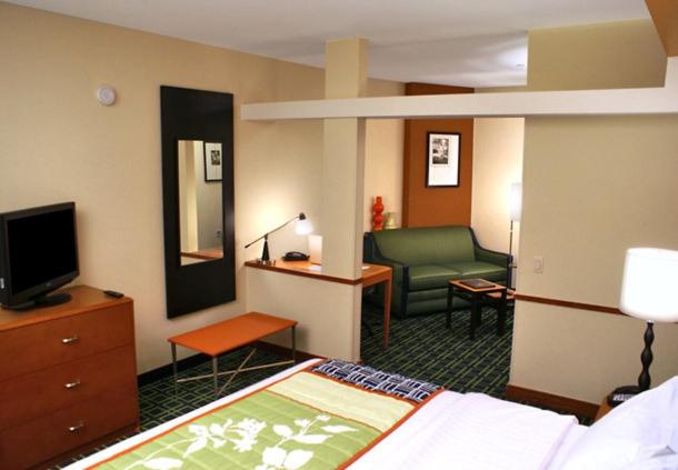 Fairfield Inn & Suites by Marriott Selma Kingsburg - image 4