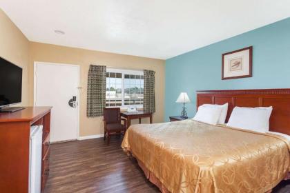 Travelodge by Wyndham San Diego SeaWorld - image 5