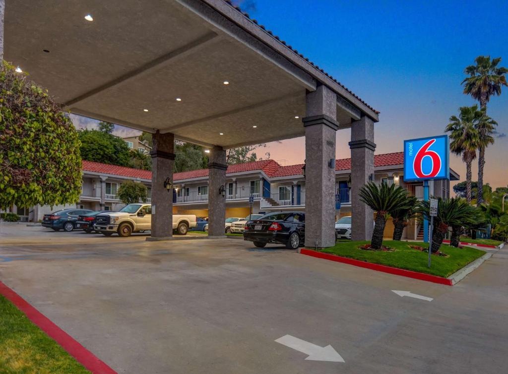 Motel 6-La Mesa CA - image 4