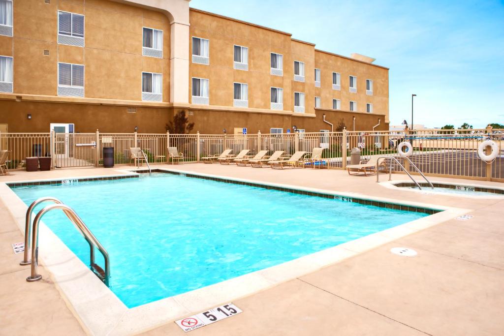 Hampton Inn & Suites Ridgecrest - main image