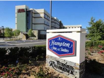 Hampton Inn & Suites Riverside/Corona East - image 5