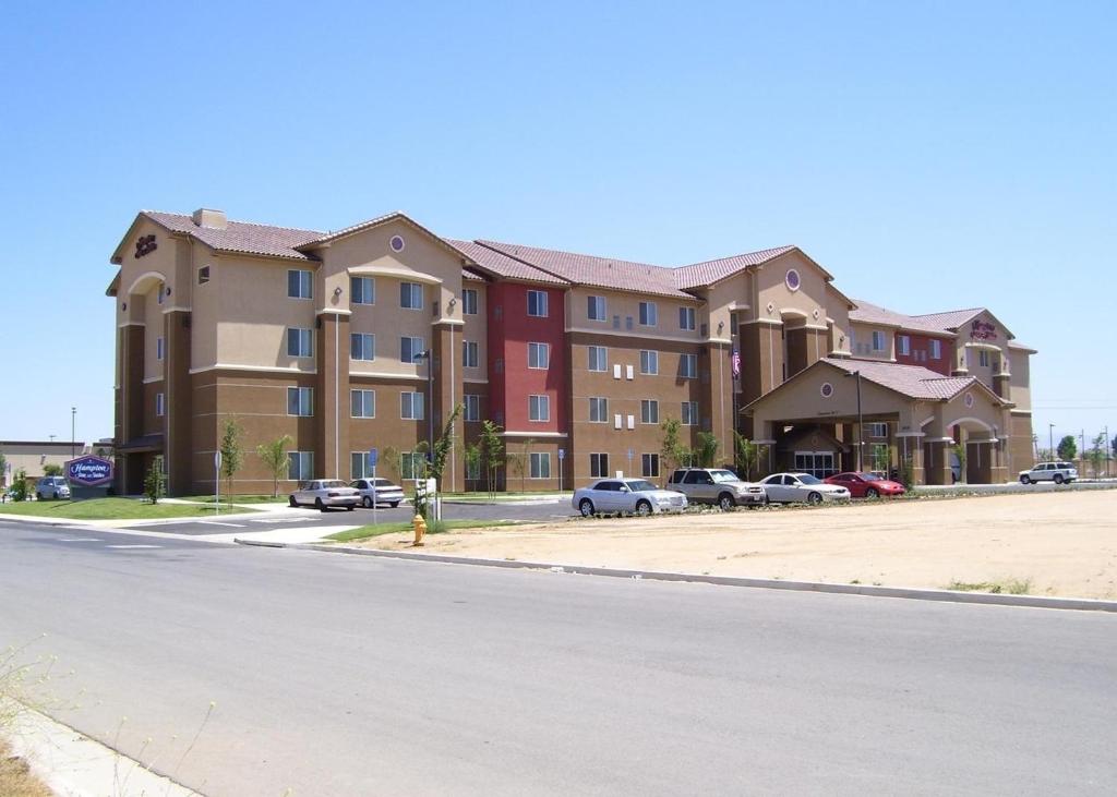 Hampton Inn and Suites Bakersfield North-Airport - main image