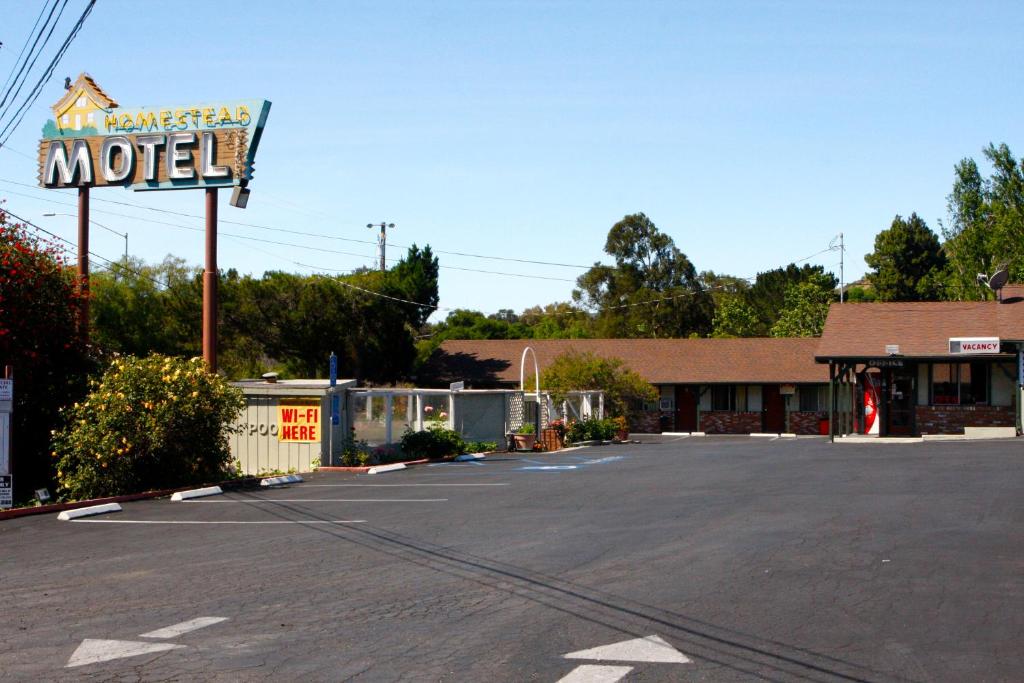 Homestead Motel - main image