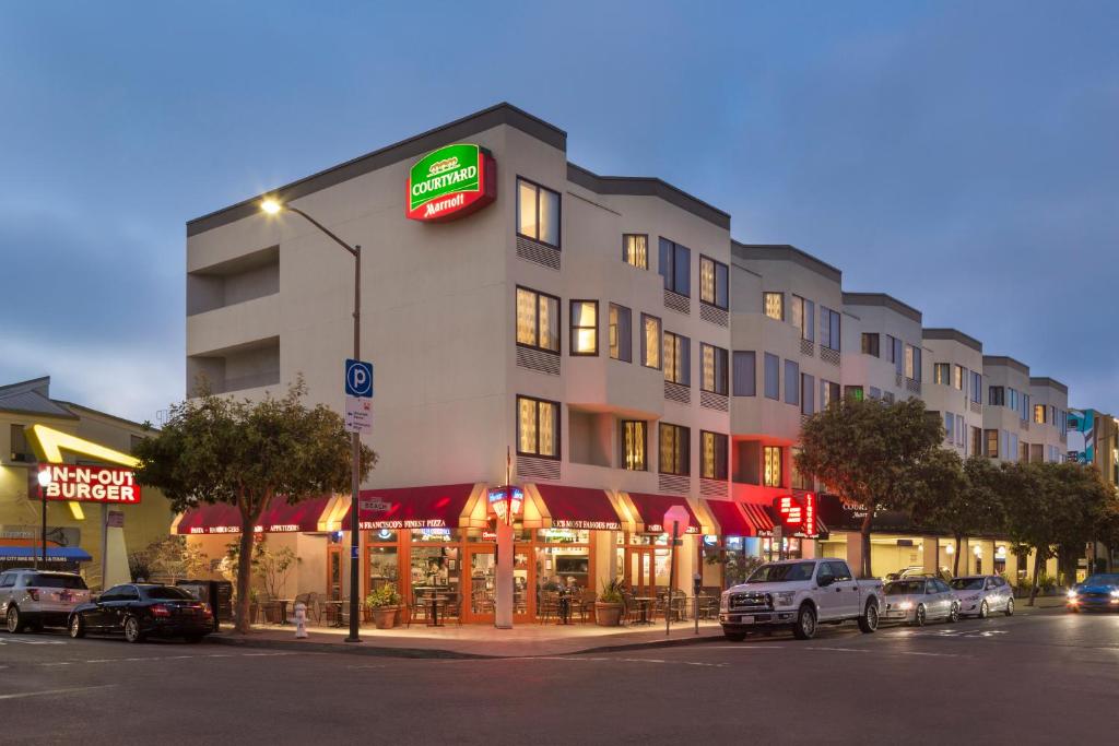 Courtyard by Marriott Fishermans Wharf - main image