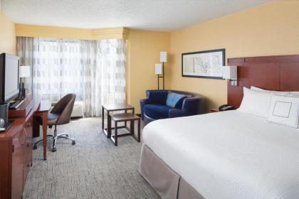 Courtyard by Marriott Fishermans Wharf - image 3