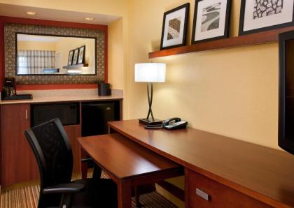 Courtyard by Marriott San Diego Sorrento Valley - image 4