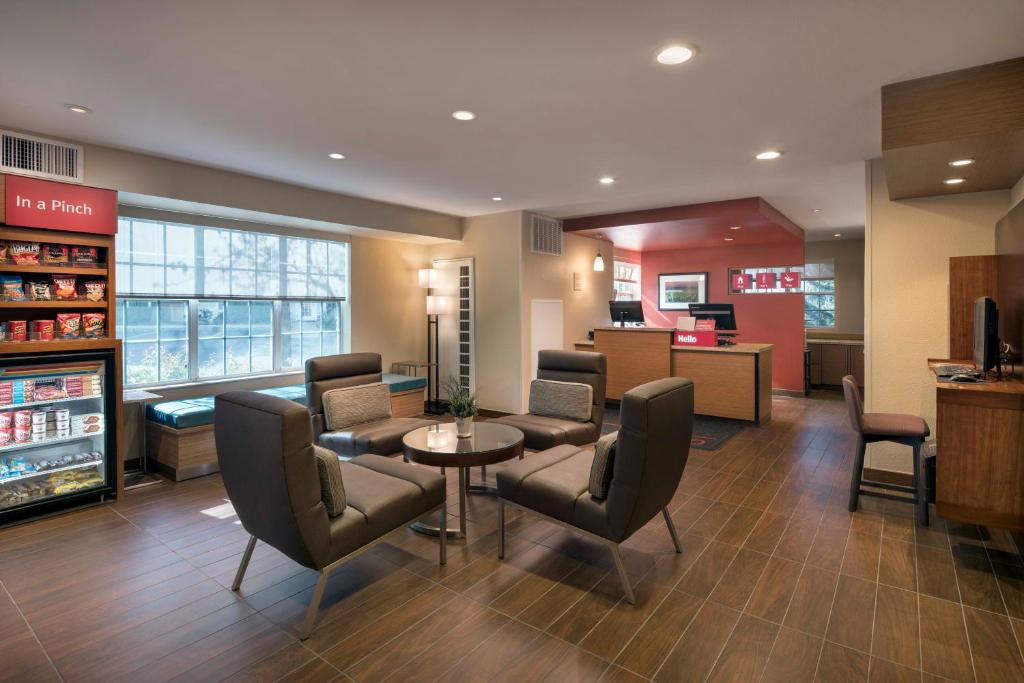 TownePlace Suites Milpitas Silicon Valley - image 2