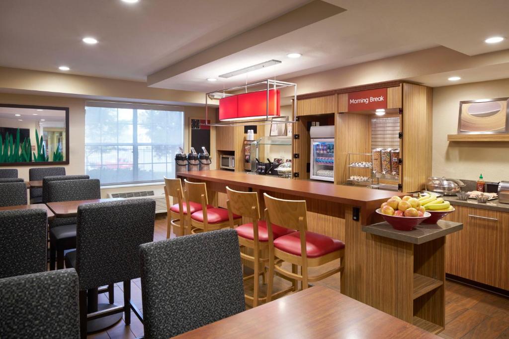 TownePlace Suites Milpitas Silicon Valley - image 3