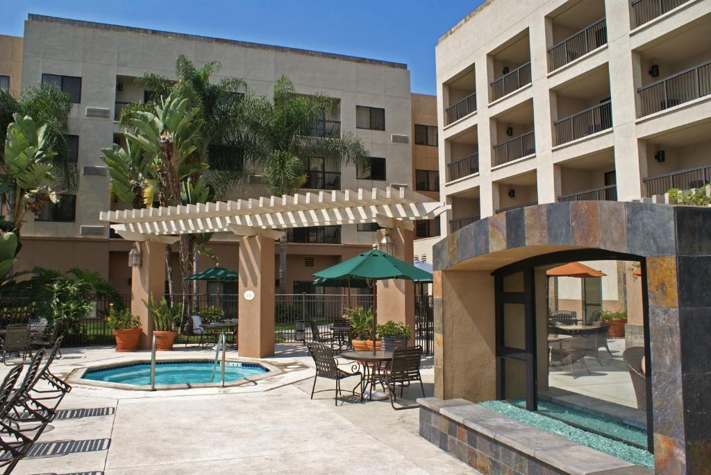 Courtyard San Diego Central - image 5