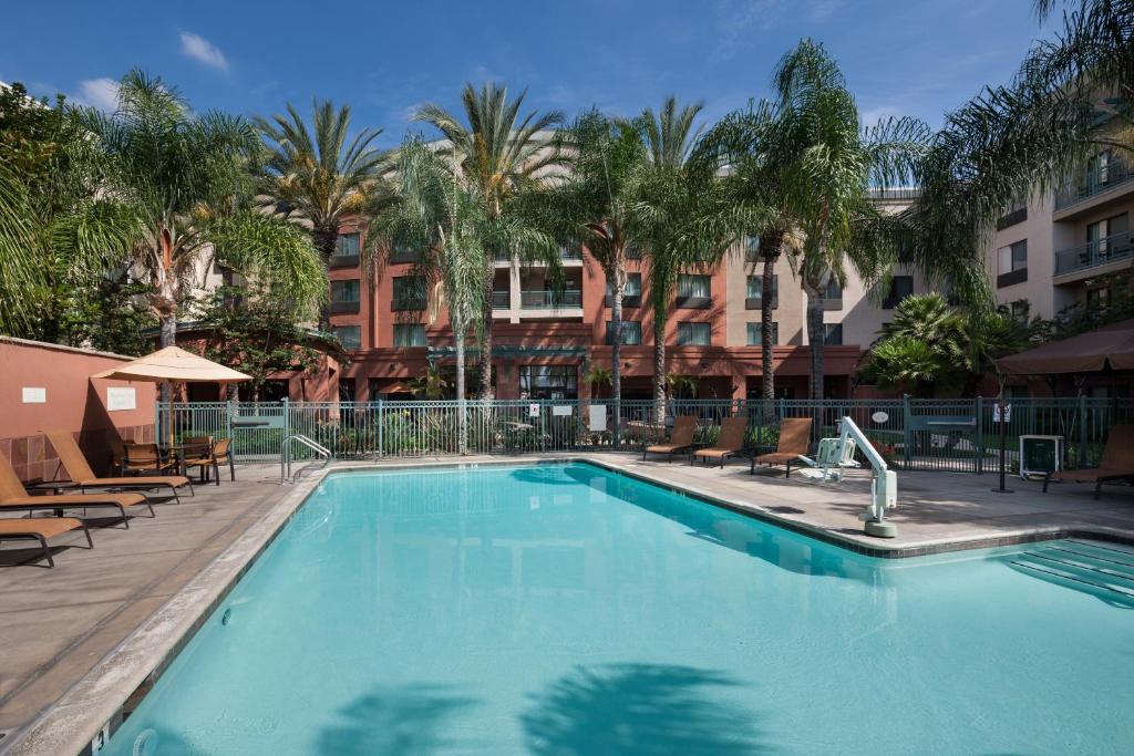 Courtyard Los Angeles Burbank Airport - image 2