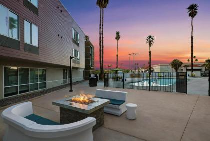 SpringHill Suites by Marriott Palm Desert - image 5