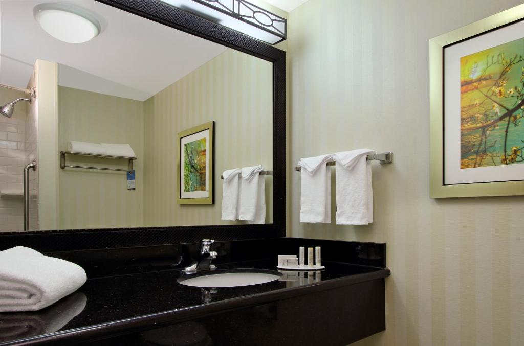 Fairfield Inn & Suites Fresno Clovis - image 2