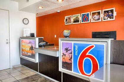 Motel 6-Fresno CA - Blackstone North - image 5