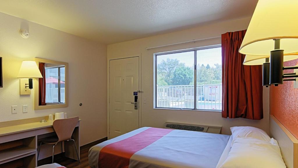 Motel 6-Chico CA - image 3