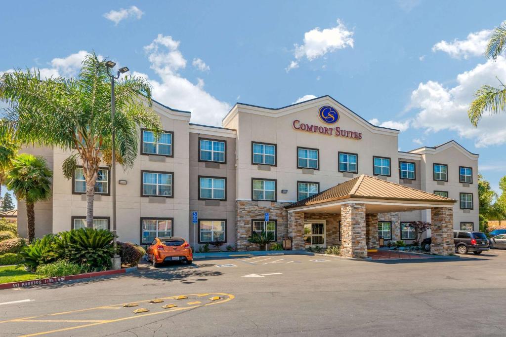 Comfort Suites Downtown Sacramento - main image