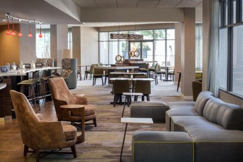 Courtyard by Marriott Richmond Berkeley - image 3