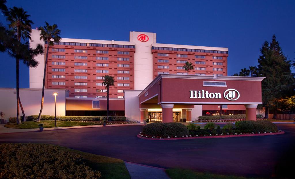 Hilton Concord - main image