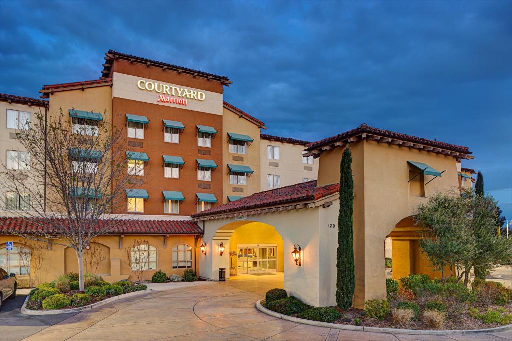 Courtyard by Marriott Paso Robles - main image