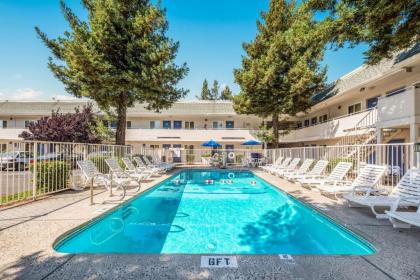 Motel 6-Rohnert Park CA - image 2