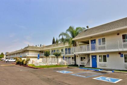 Motel 6-Sacramento CA - South - image 2