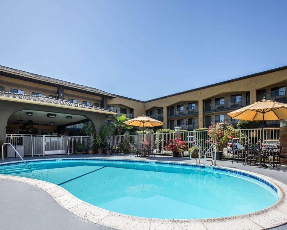 Quality Inn Ontario Airport Convention Center - image 4