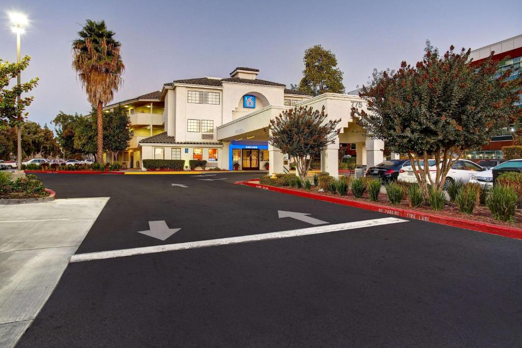 Motel 6-Sunnyvale CA - North - image 3