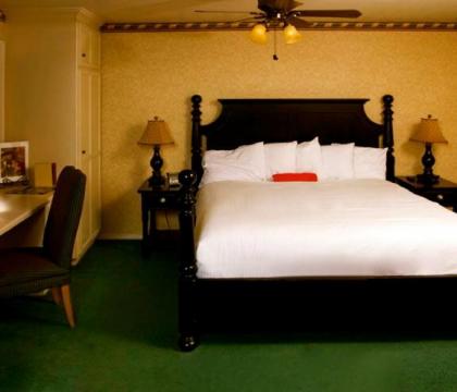 Strawberry Valley Inn - image 2