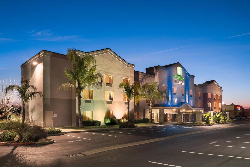 Holiday Inn Express Rocklin - Galleria Area an IHG Hotel - main image