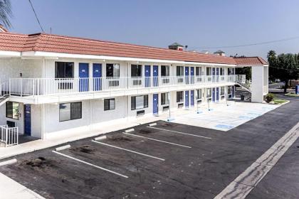 Motel 6-Fresno CA - image 2