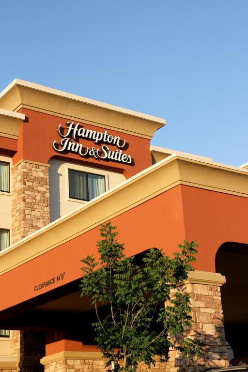 Hampton Inn & Suites Folsom - main image