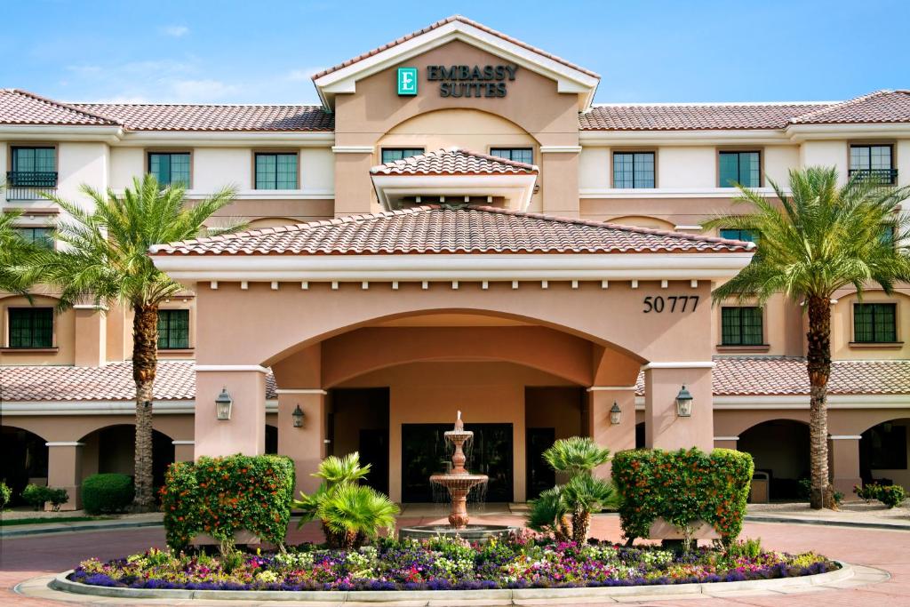 Embassy Suites La Quinta Hotel & Spa - main image