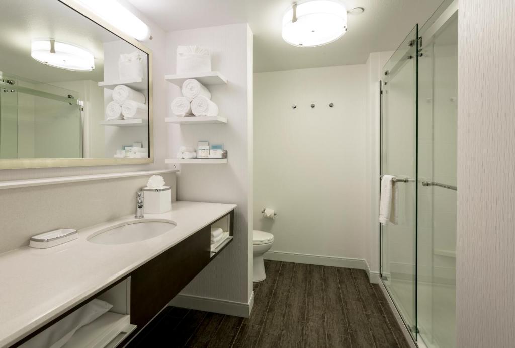 Hampton Inn & Suites San Diego-Poway - image 2