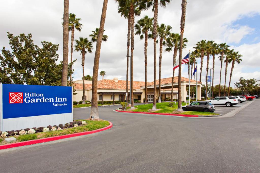 Hilton Garden Inn Valencia Six Flags - main image