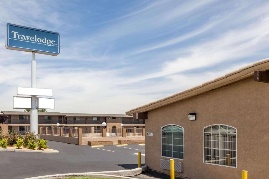 Travelodge by Wyndham Victorville - main image