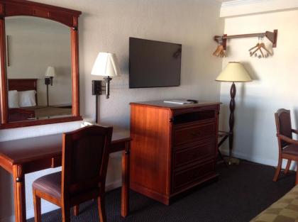 Americas Best Value Inn Hanford - image 4