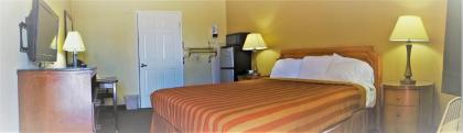 Executive Inn Mojave - image 2