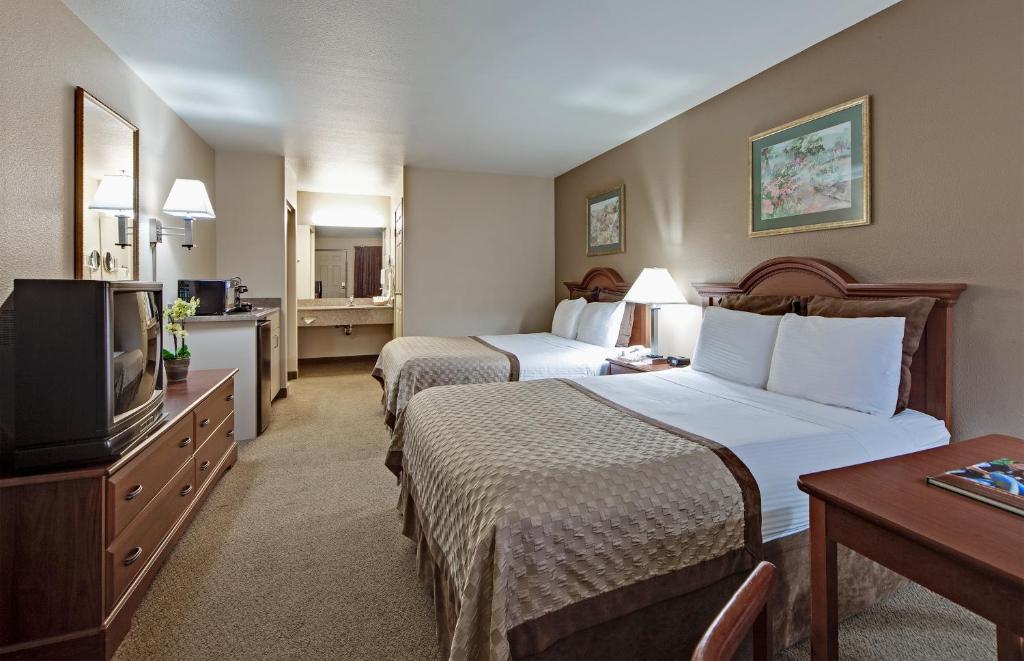 Hawthorn Suites by Wyndham Napa Valley - image 3