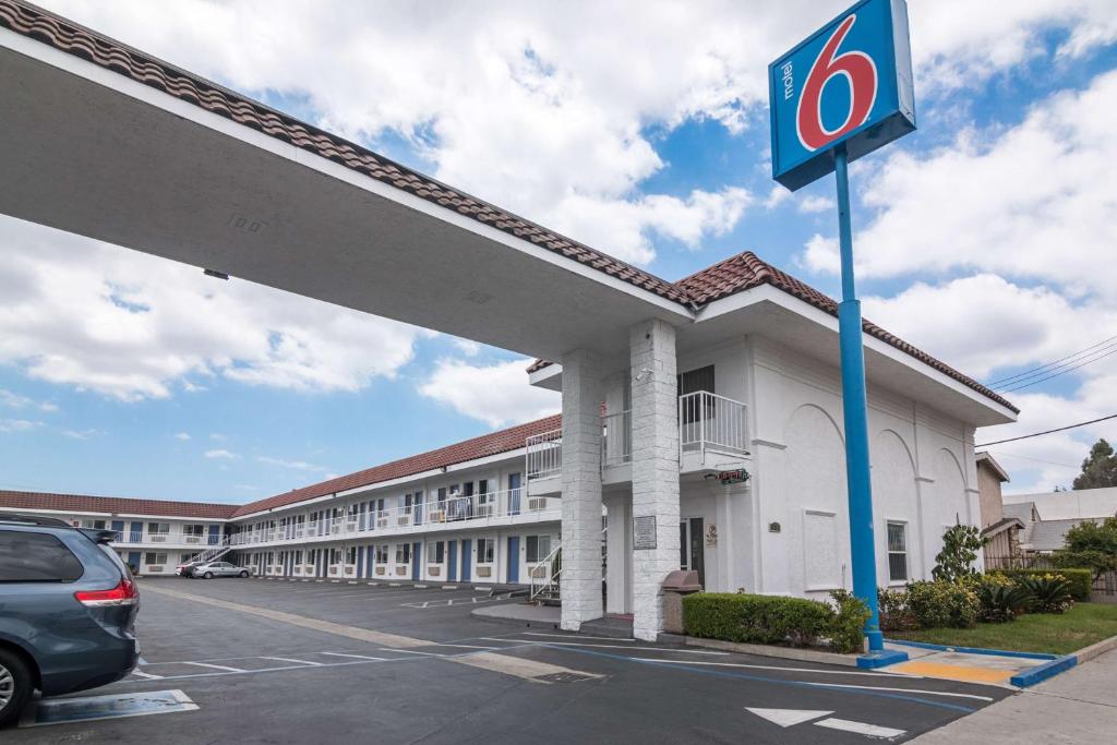 Motel 6-Norwalk CA - main image