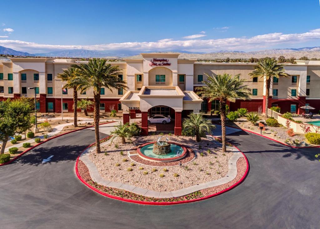 Hampton Inn & Suites Palm Desert - main image