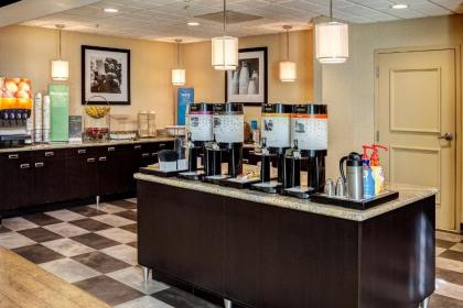 Hampton Inn & Suites Palm Desert - image 3